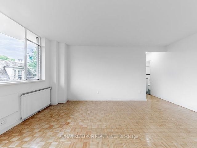 205 - 25 Bedford Rd