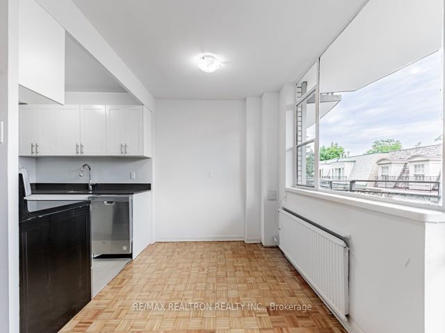 205 - 25 Bedford Rd