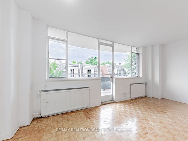 205 - 25 Bedford Rd