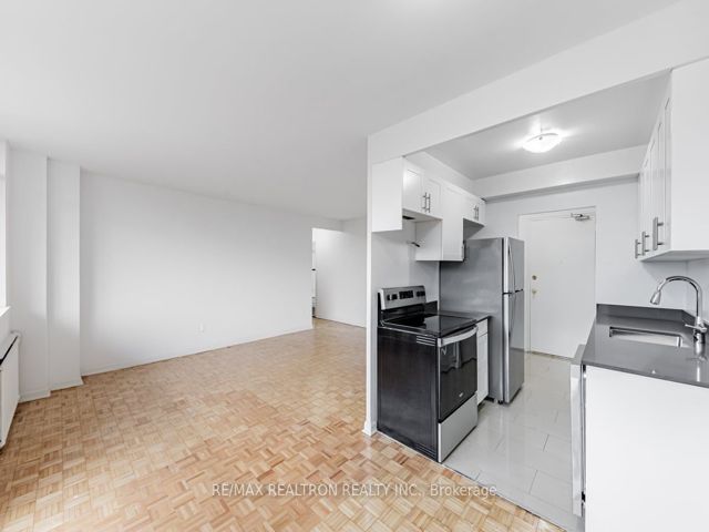 205 - 25 Bedford Rd