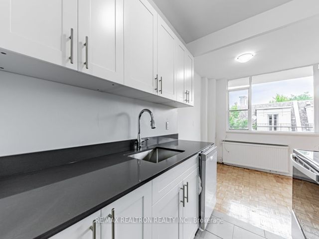 205 - 25 Bedford Rd