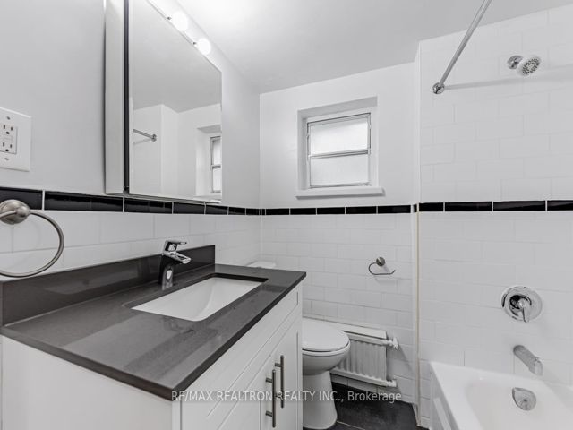 205 - 25 Bedford Rd