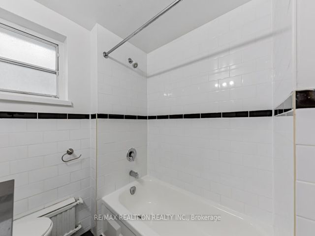 205 - 25 Bedford Rd