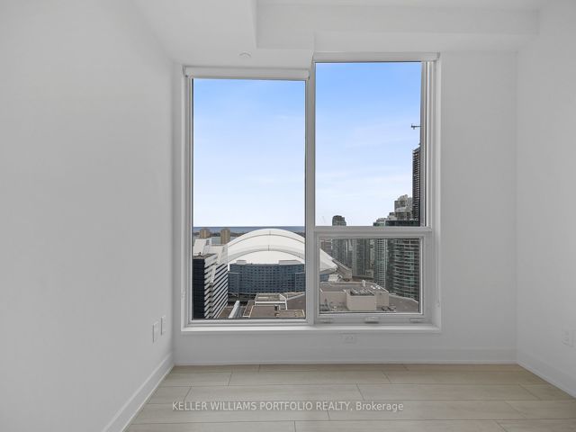 2610 - 35 Mercer St