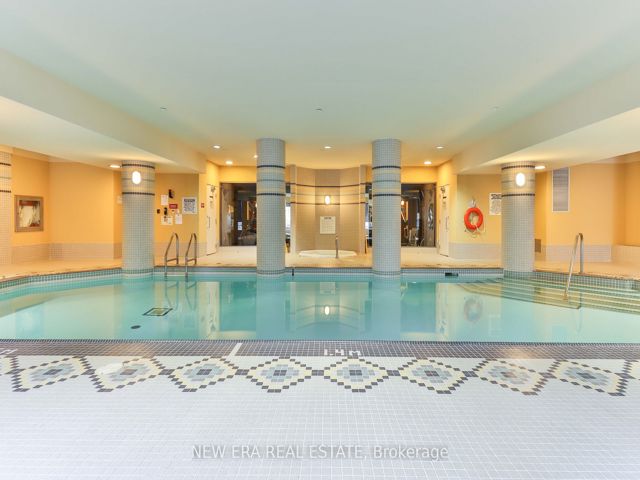 313 - 21 Hillcrest Ave