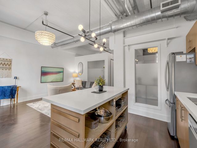 106 - 183 Dovercourt Rd