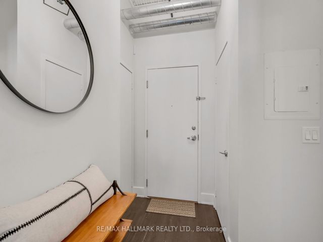 106 - 183 Dovercourt Rd