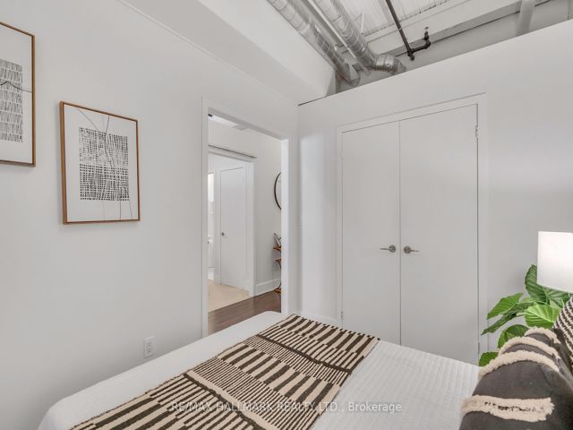 106 - 183 Dovercourt Rd