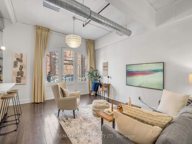 106 - 183 Dovercourt Rd