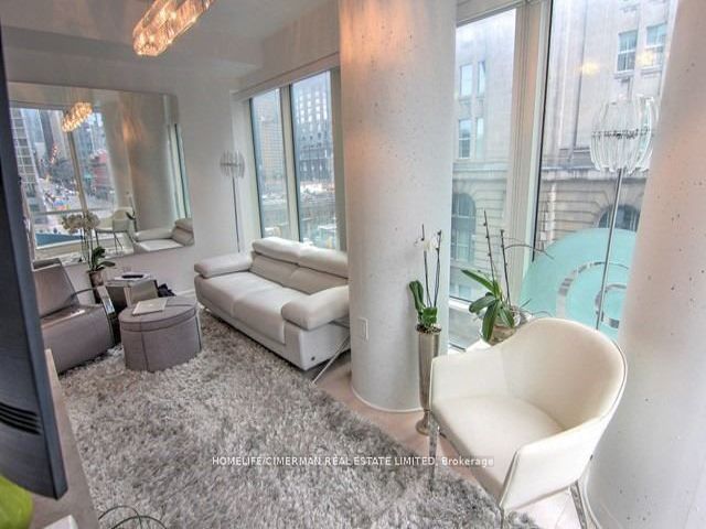 406 - 8 The Esplanade