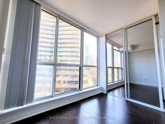 1312 - 24 Wellesley St W