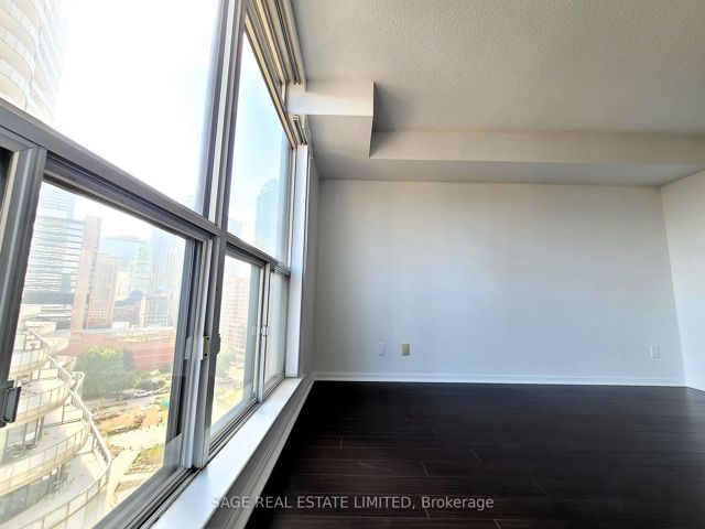 1312 - 24 Wellesley St W