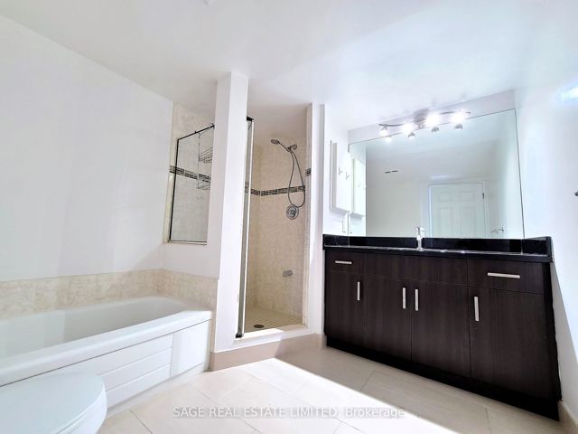 1312 - 24 Wellesley St W