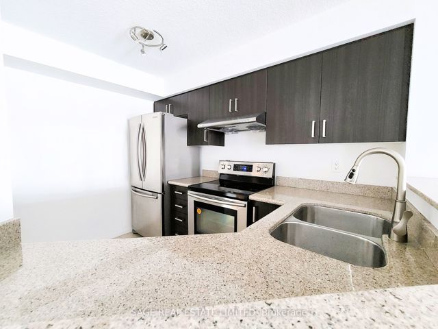 1312 - 24 Wellesley St W