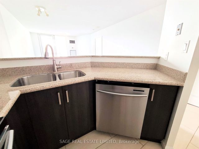 1312 - 24 Wellesley St W