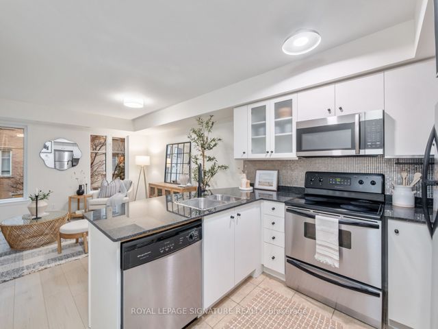 712 - 42 Western Battery Rd