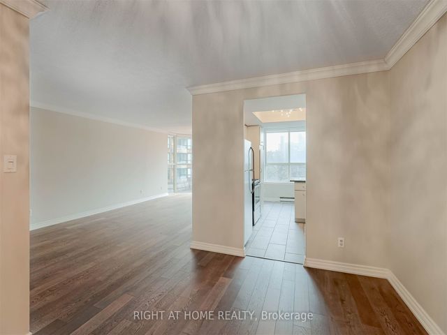 305 - 271 Ridley Blvd