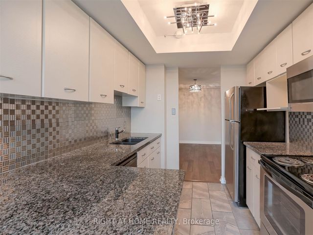 305 - 271 Ridley Blvd