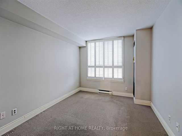 305 - 271 Ridley Blvd