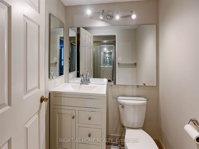 305 - 271 Ridley Blvd
