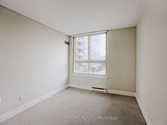 305 - 271 Ridley Blvd