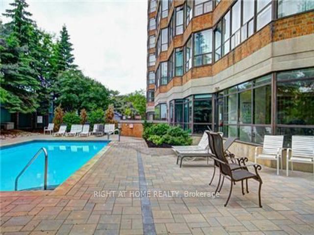305 - 271 Ridley Blvd