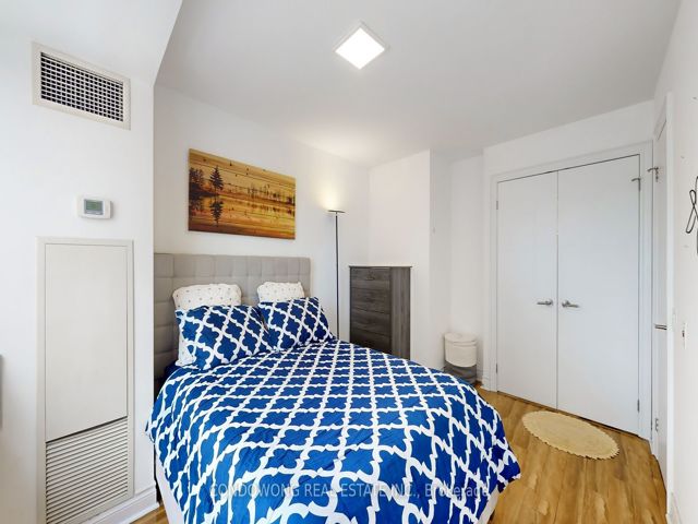 1109 - 2 Clairtrell Rd