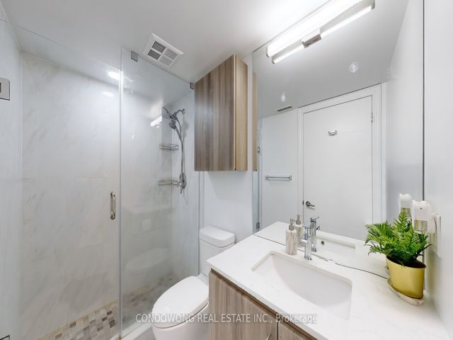 1109 - 2 Clairtrell Rd