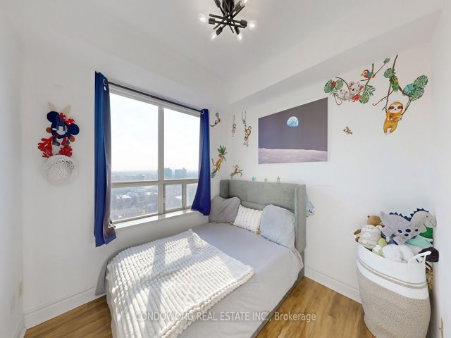 1109 - 2 Clairtrell Rd