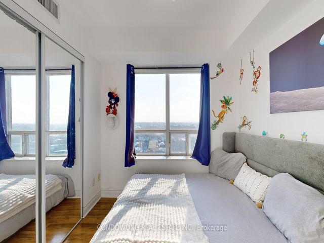 1109 - 2 Clairtrell Rd