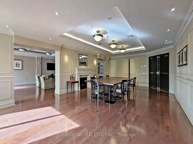 1109 - 2 Clairtrell Rd