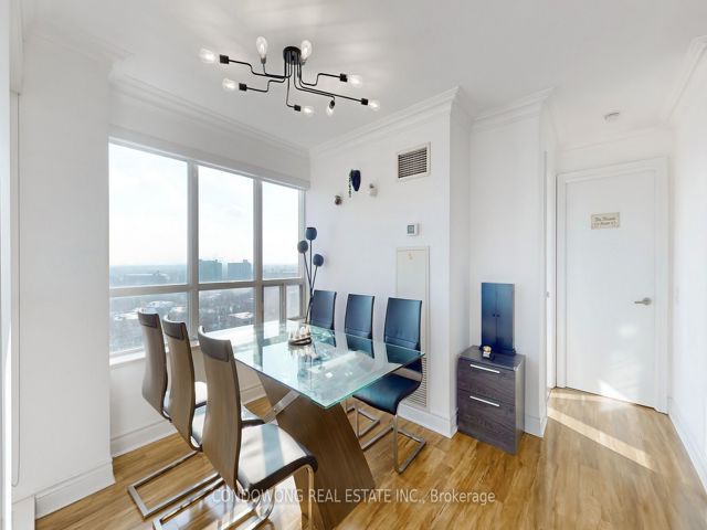 1109 - 2 Clairtrell Rd