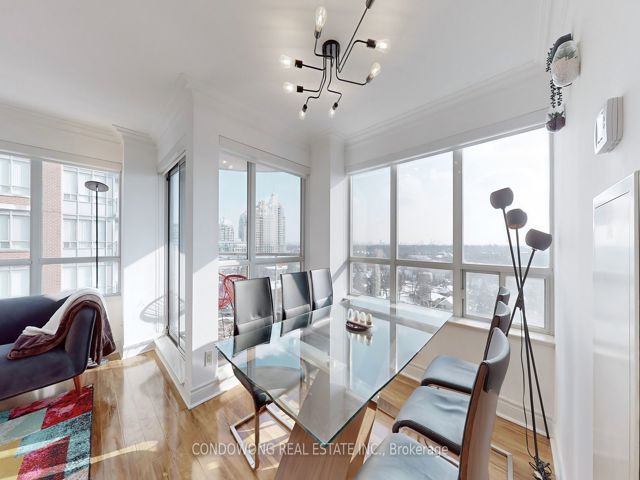 1109 - 2 Clairtrell Rd