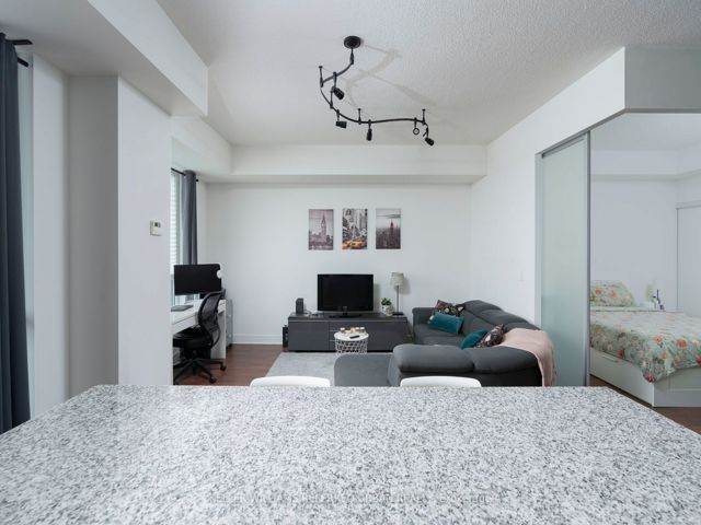 1412 - 35 Brian Peck Cres