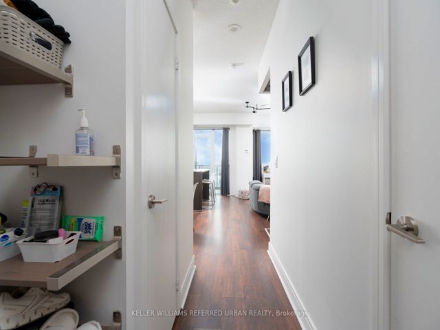 1412 - 35 Brian Peck Cres