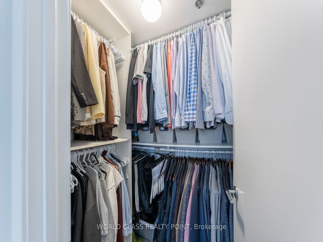 705 - 375 King St W