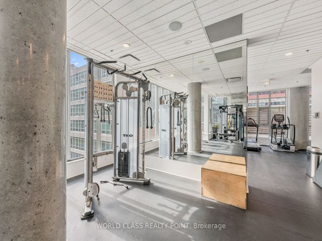 705 - 375 King St W
