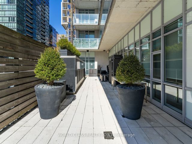 705 - 375 King St W