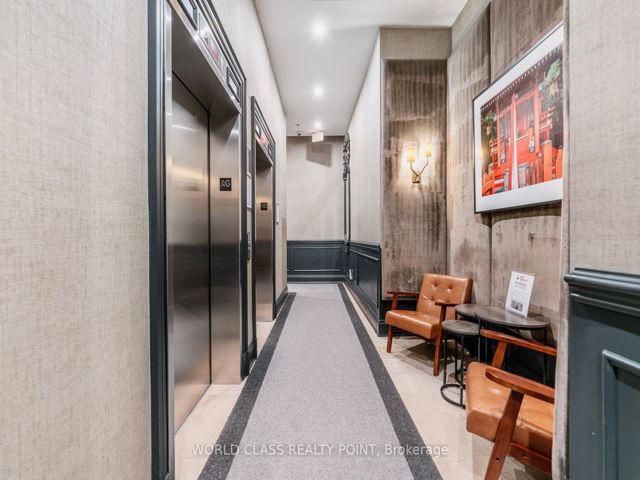 705 - 375 King St W