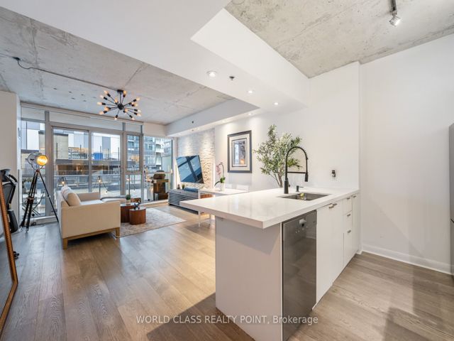 705 - 375 King St W