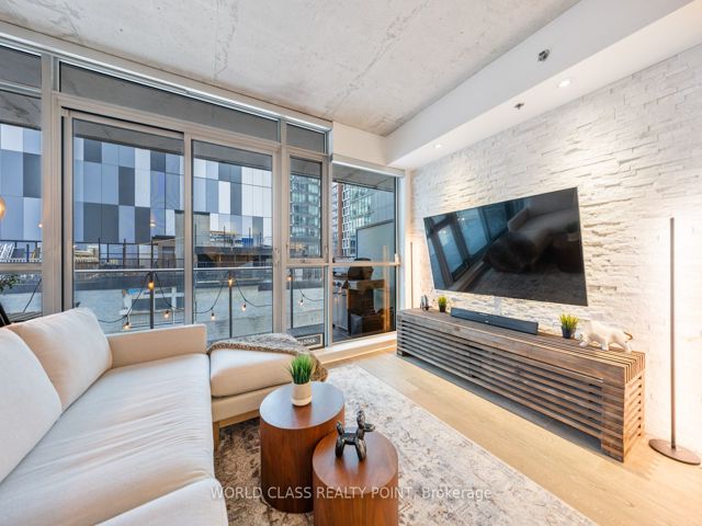 705 - 375 King St W