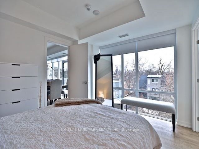 303 - 223 St Clair Ave W