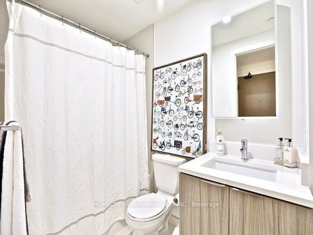 303 - 223 St Clair Ave W