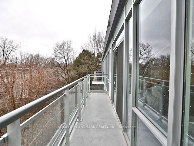 303 - 223 St Clair Ave W