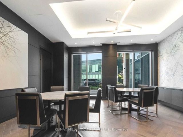 439 - 31 Tippett Rd