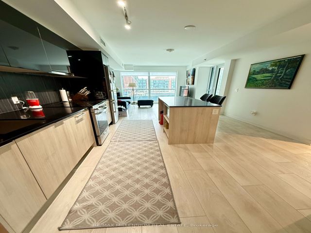 439 - 31 Tippett Rd