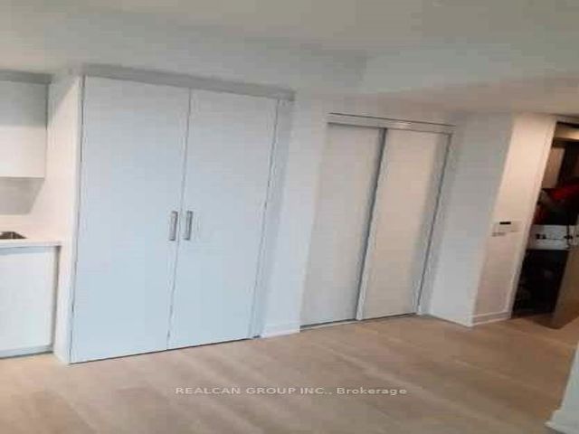 523 - 30 Tretti Way