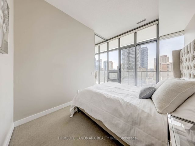 1405 - 33 Charles St E