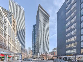 1405 - 33 Charles St E