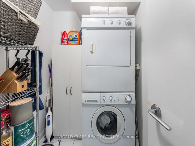 705 - 375 King St W